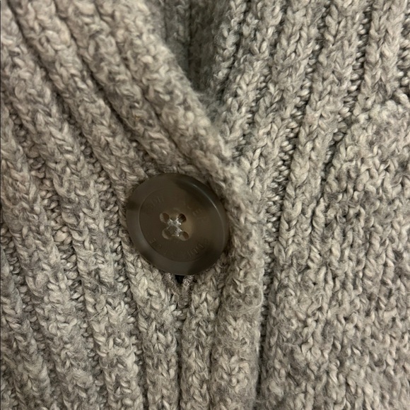 Eddie Bauer XL cozy gray Knit Cardigan sweater - Picture 3 of 7